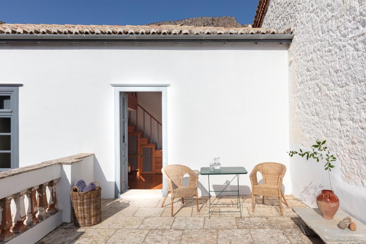 Bratsera Boutique Hotel Hydra  Exterior photo