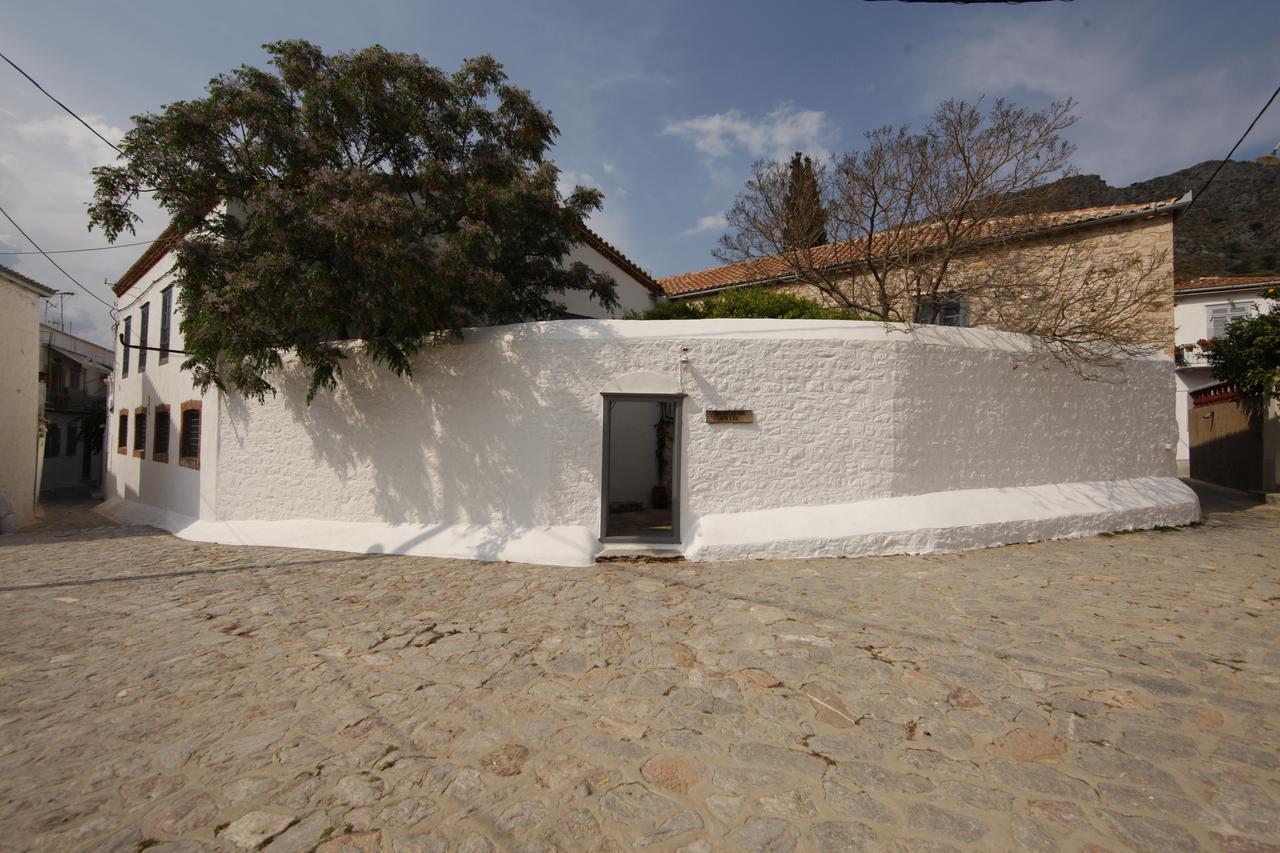 Bratsera Boutique Hotel Hydra  Exterior photo